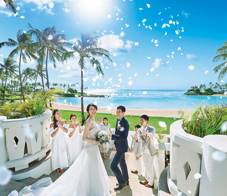 ハワイ結婚式の費用相場 挙式の予算 ゲストや家族の旅費は 節約ポイントも ハワイの結婚式 挙式なら ワタベウェディング