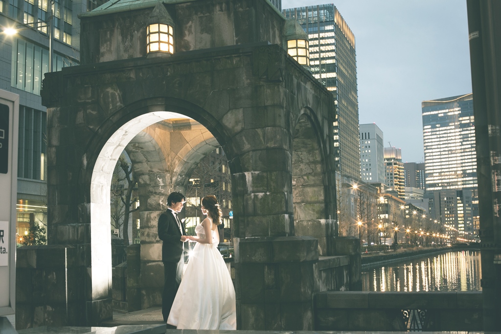 ドラマティック 東京駅ナイトロケーションフォト 相談会 前撮り フォトウェディング 結婚写真なら ワタベウェディング