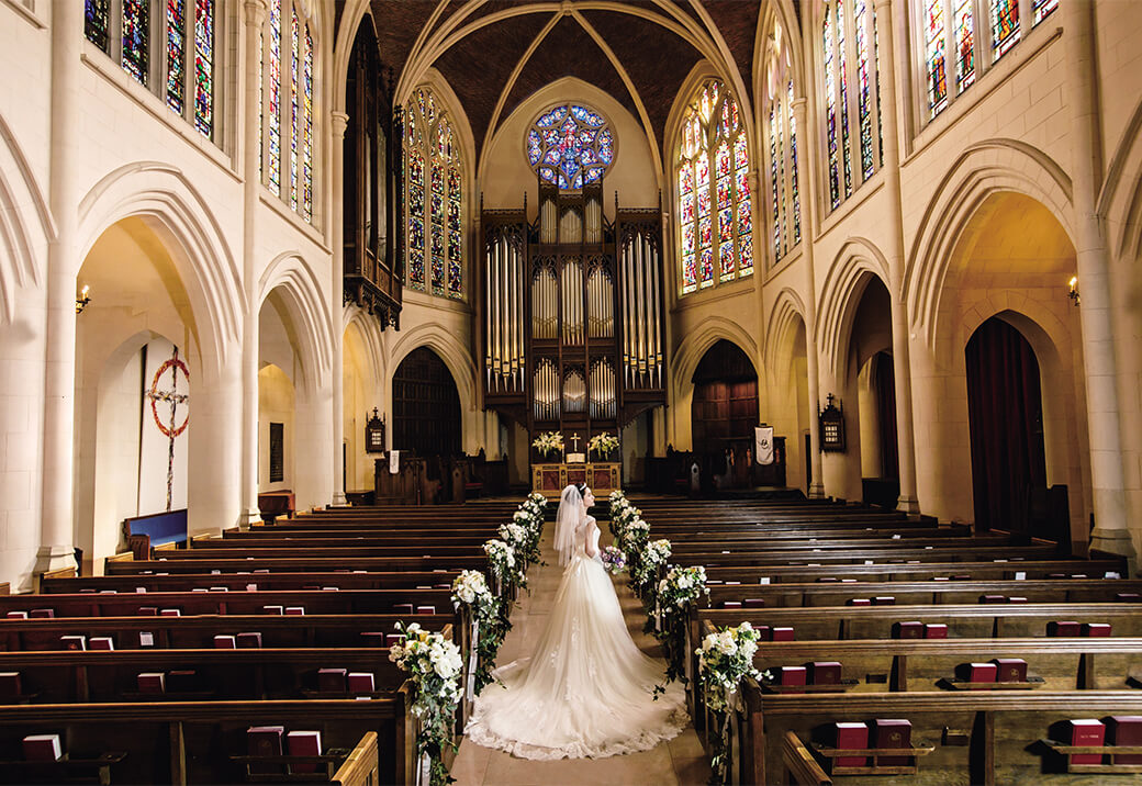 厳かな教会での挙式 挙式 結婚式 ウェディングなら ワタベウェディング